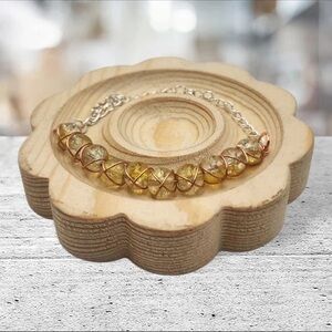 Elegant Gold and Silver Women's Bracelet